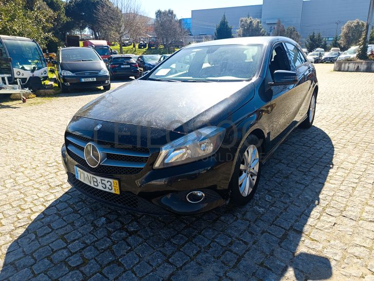 Mercedes-Benz A180 CDI · Ano 2013