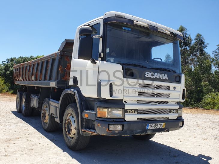 Scania P114CB 8x4 · Ano 2000