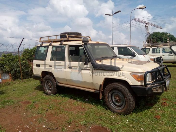 Toyota Landcruiser Hard Top HZJ76-DKMRS 2018