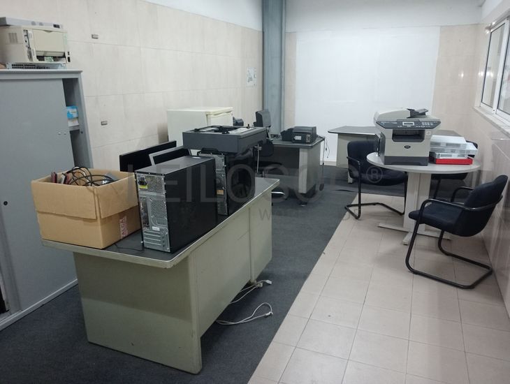 Mobiliário · Equipamentos