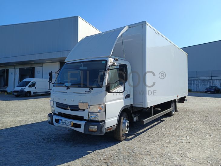 Mitsubishi Canter · Ano 2016