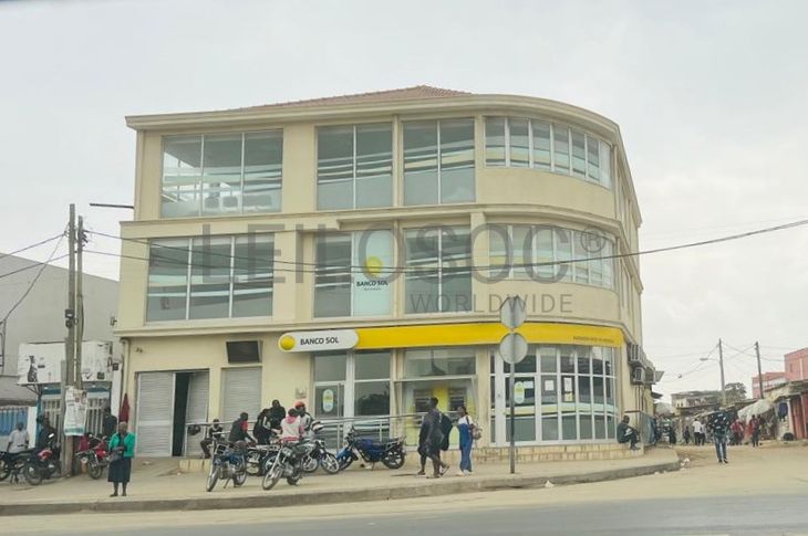 CAZENGA | LUANDA | Antiga Agência Bancária