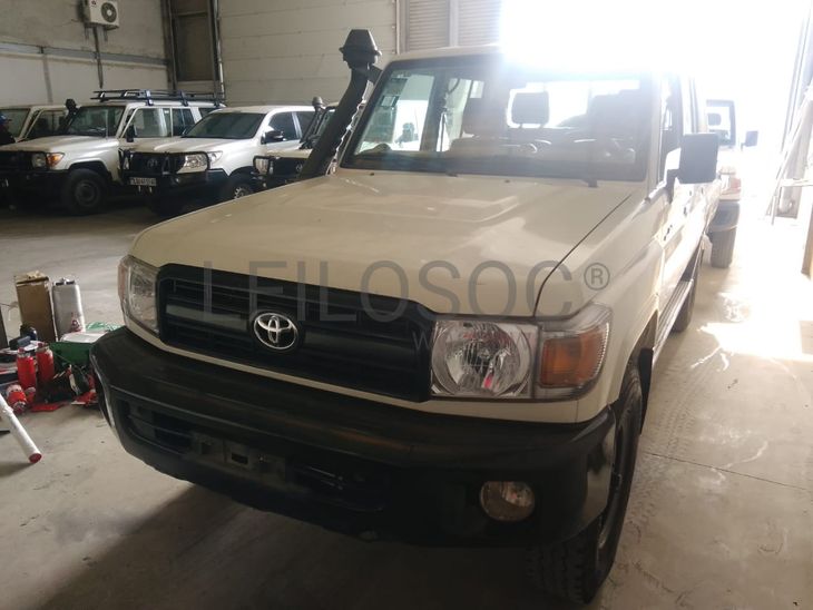 TOYOTA	LC PICK-UP