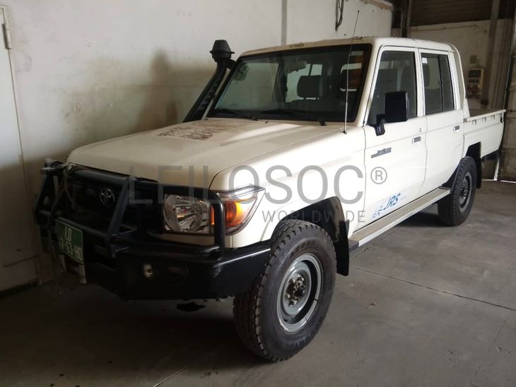 TOYOTA	LC PICK-UP