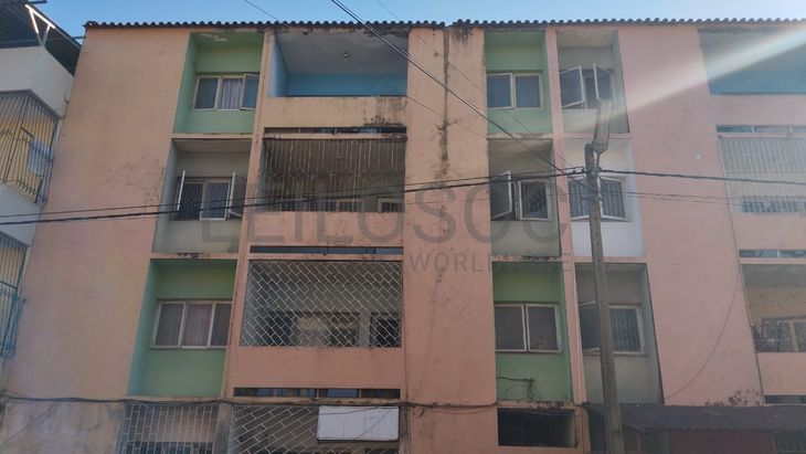 Apartamento T3 em edifício de quatro pisos