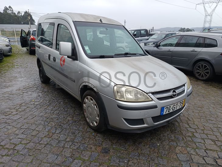 Opel Combo C Tour 1.3 CDTI · Ano 2008