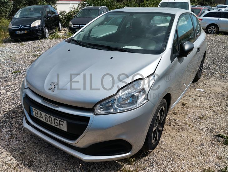 Peugeot 208 · Ano 2018