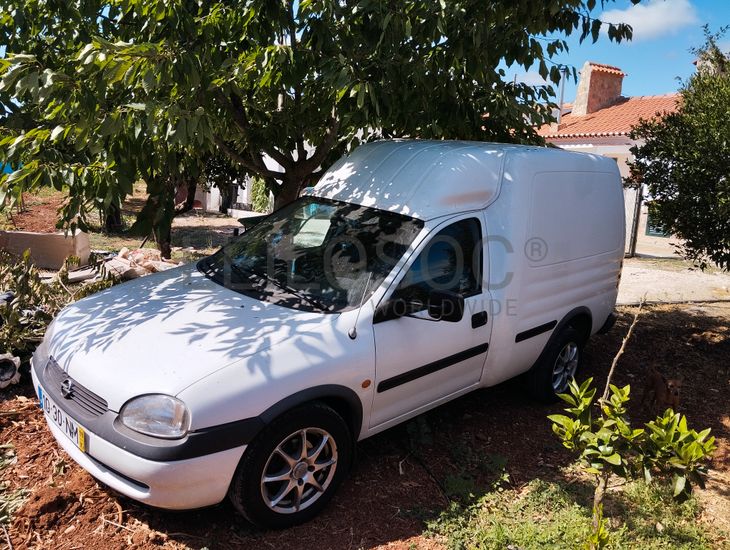Opel Combo 1.7 · Ano 1999