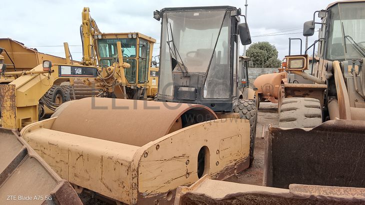 Cil. Auto-Prop. Vibrador Solos 15 T CARTEPILLAR CS583 E