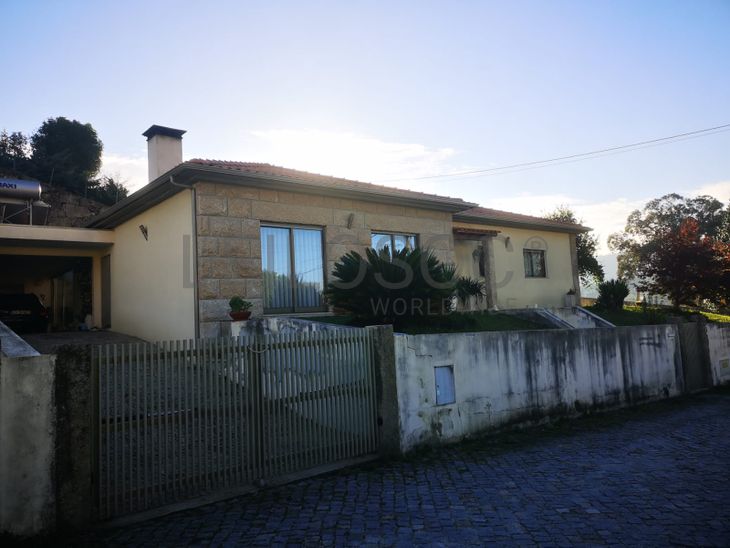 Moradia V3 · Telões, Amarante