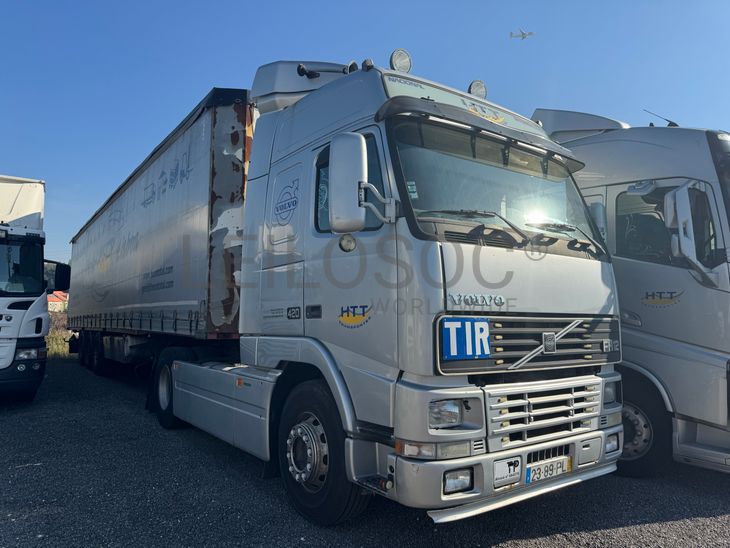 Volvo FH 12-37 · Ano  2000