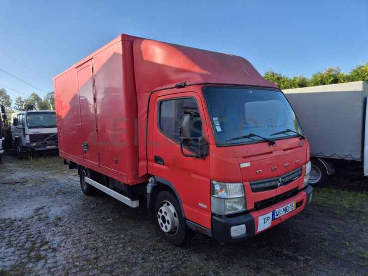 Mitsubishi Canter Fuso 7C18 · Ano 2012