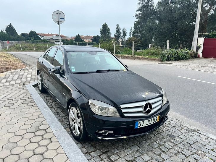 Mercedes-Benz C220 CDI · Ano 2010