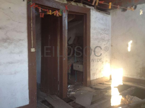 Moradias p/ Recuperação · Santa Comba Dão