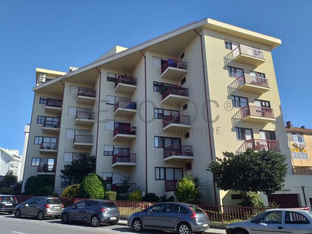 Leilão Suspenso · Usufruto · Lugar de Garagem · Porto