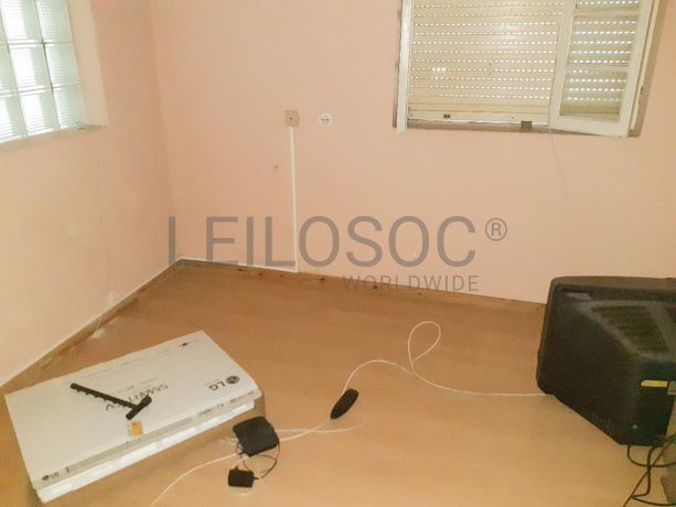 Moradia V3 + Anexos + Logradouro · Anadia