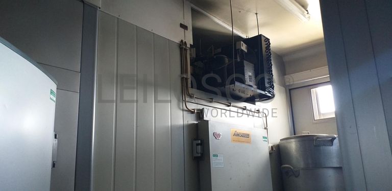 Câmaras de Frio  + Material Informático · Valença