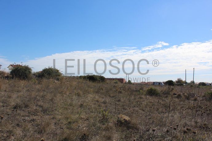 Terrenos com + 3 ha · Oeiras