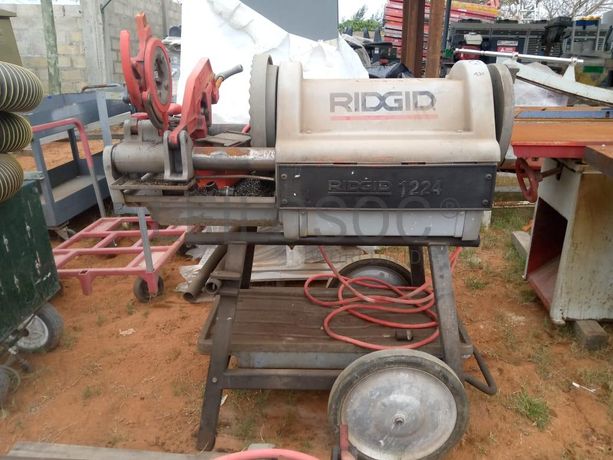 Maquina Roscadora ·