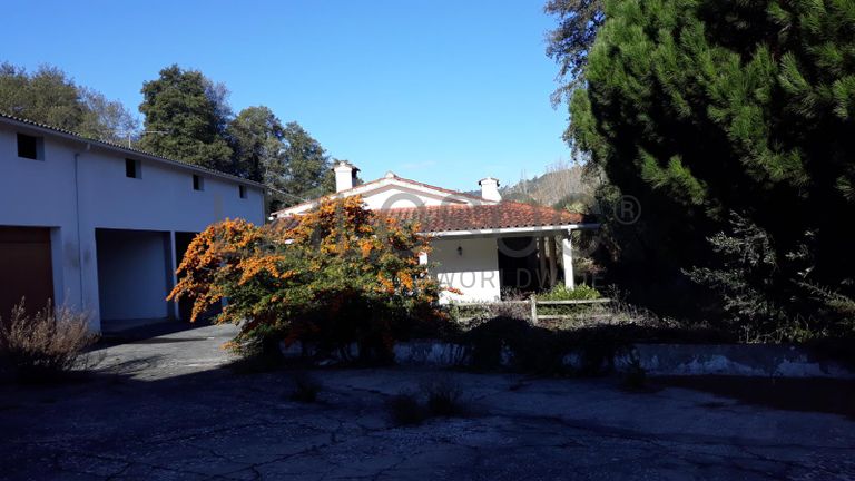 Moradia V4 · Ourém