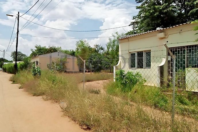 Condomínio com 14 moradias em Tete ·