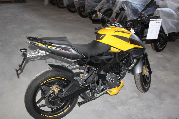 Bajaj Pulsar NS 200 FI ABS