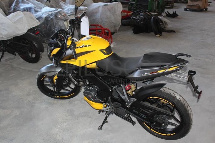 Bajaj Pulsar NS 200 FI ABS
