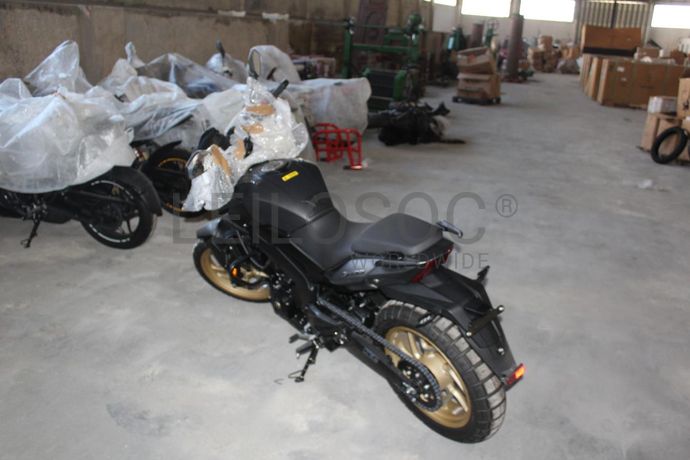 Bajaj Pulsar RS 200 FI ABS