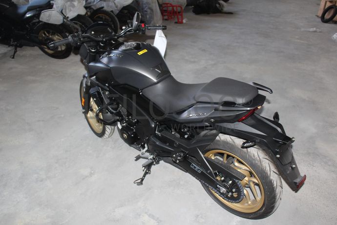 Bajaj Dominar D400 ABS