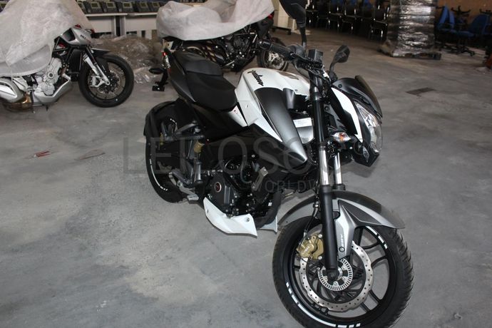 Bajaj Pulsar NS 200 FI ABS