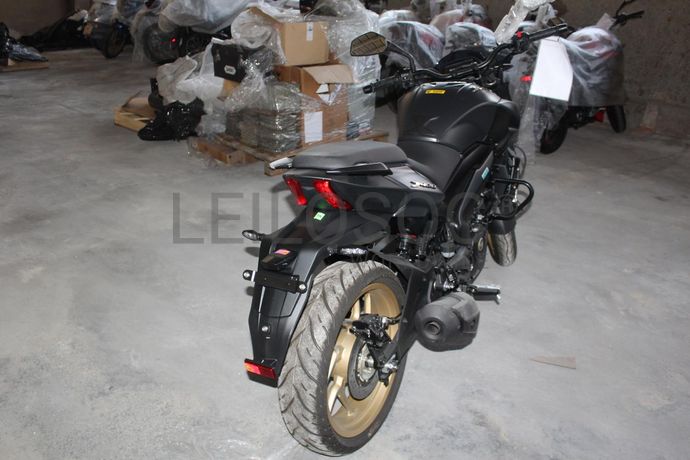 Bajaj Dominar D400 ABS