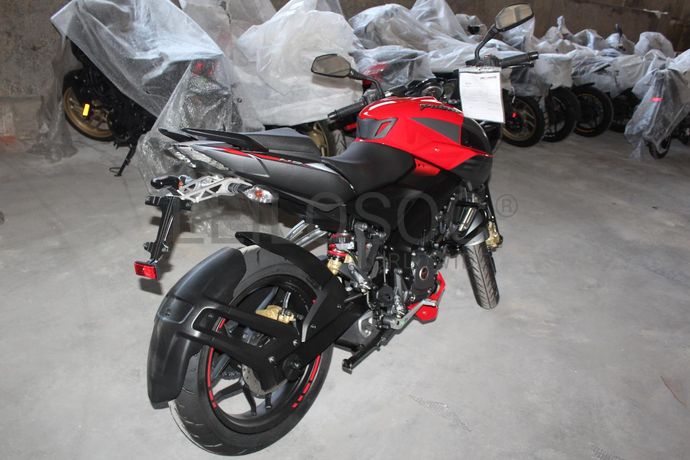 Bajaj Pulsar NS 200 FI ABS