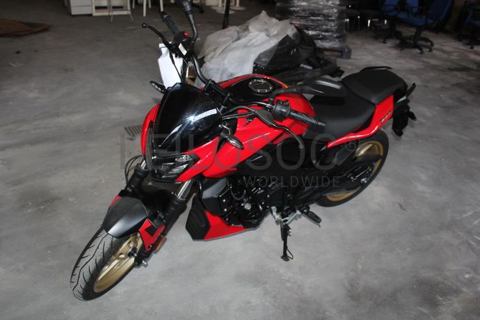 Bajaj Dominar D400 ABS
