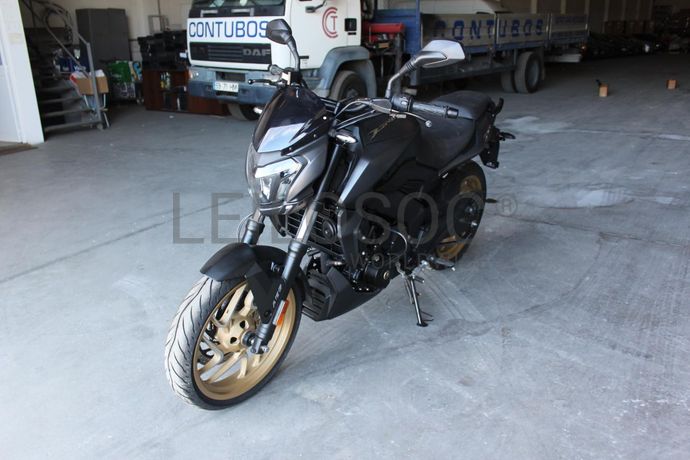 Bajaj Dominar D400 ABS