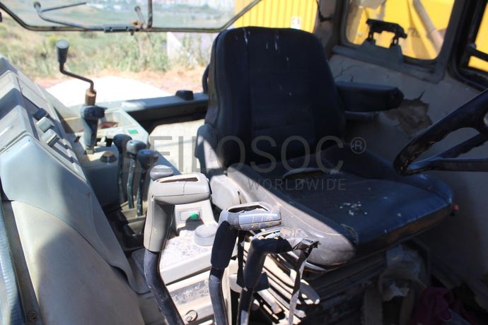 Trator agrícola VALMET