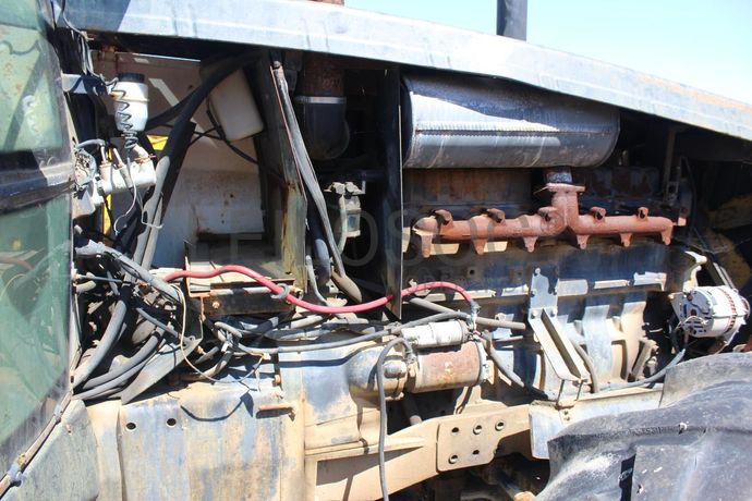 Trator agrícola VALMET