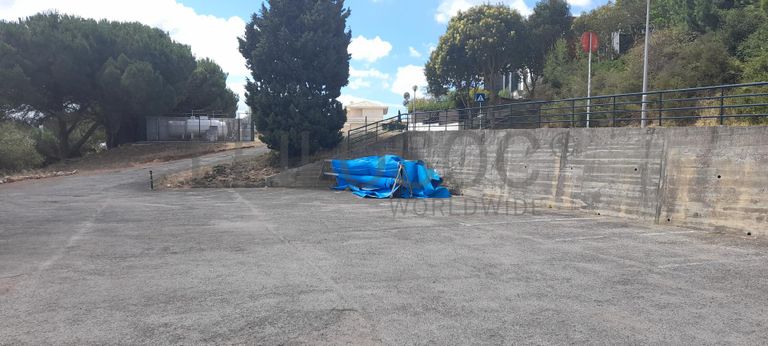Moradia V3 com Piscina inserida na Quinta da Moura · Oeiras