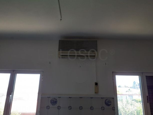 Armazém c/ Escritório e Apartamento · Anadia