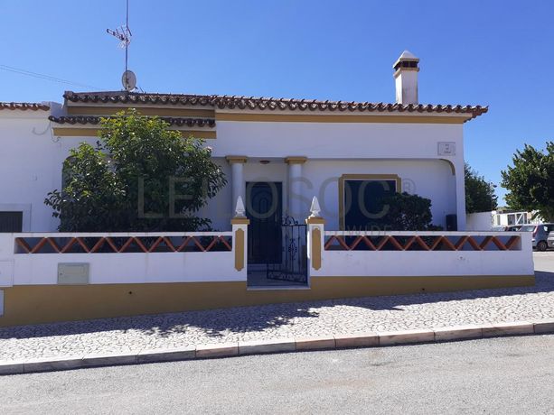 Moradia V3 c/ Logradouro · Vila Viçosa