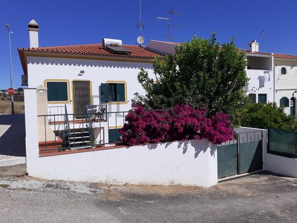 Moradia V3 c/ Logradouro · Vila Viçosa