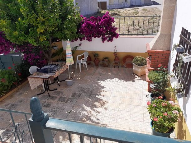 Moradia V3 c/ Logradouro · Vila Viçosa