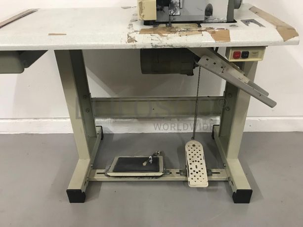 Máquina de Corte e Cose