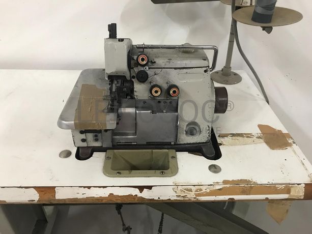 Máquina de Corte e Cose