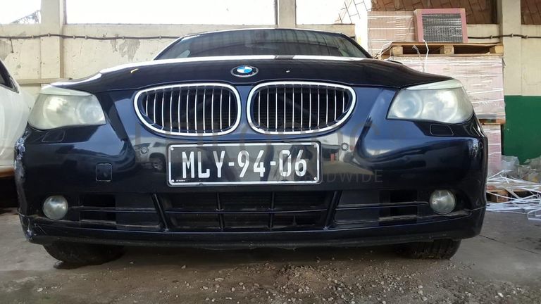 BMW - 525i ·