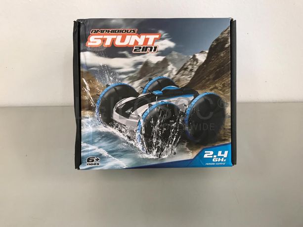 Veículo Anfíbio telecomandado