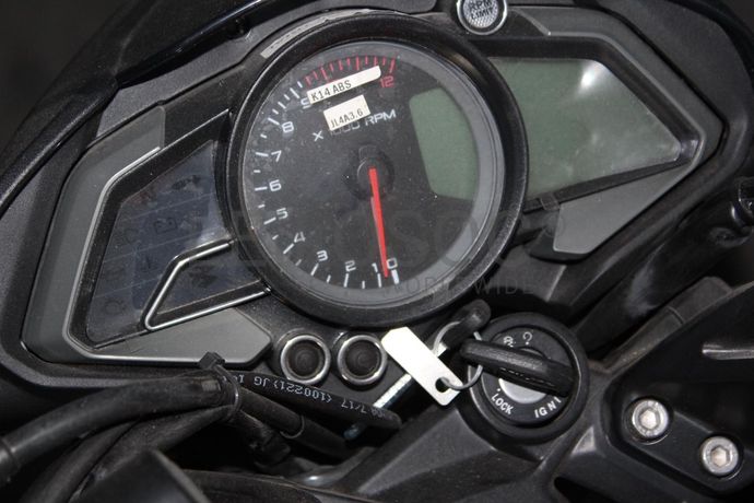 Bajaj Pulsar NS 200 FI ABS