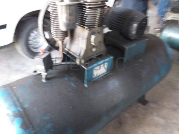 Armazém · Equipamento Diverso · Santo Tirso