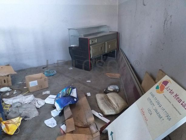 Armazém · Equipamento Diverso · Santo Tirso