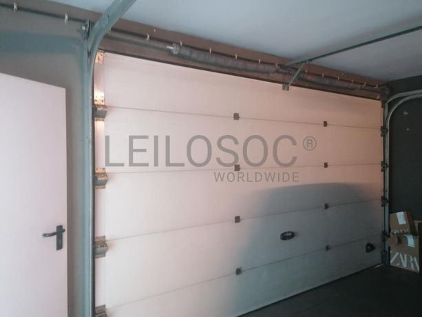 Moradia V3 com Piscina inserida na Quinta da Moura · Oeiras