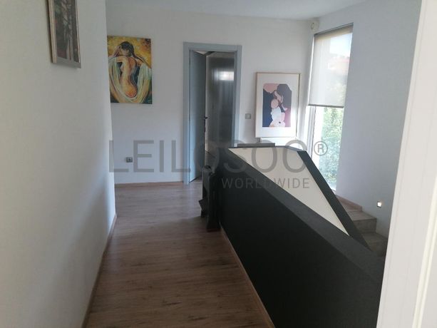 Moradia V3 com Piscina inserida na Quinta da Moura · Oeiras